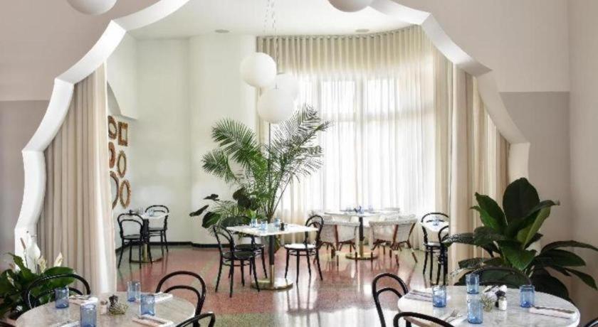 Metropolitan Miami Hotel 5*