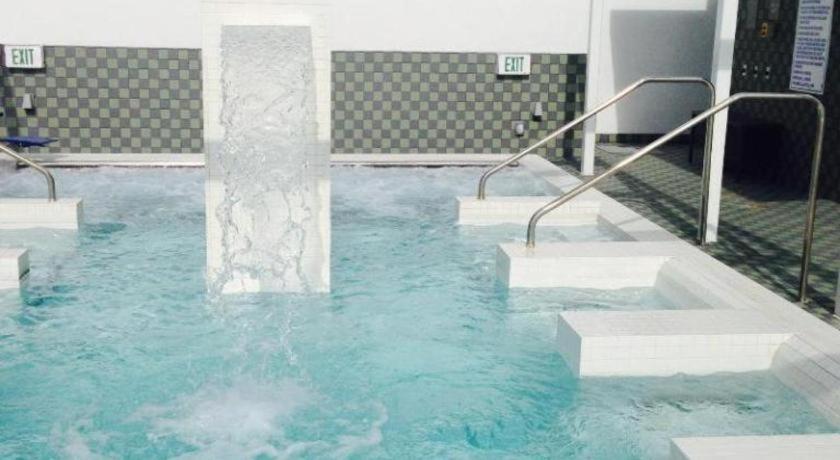 Metropolitan Miami Hotel 5*